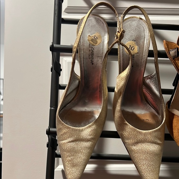 Elegant Gold Slingback Heels